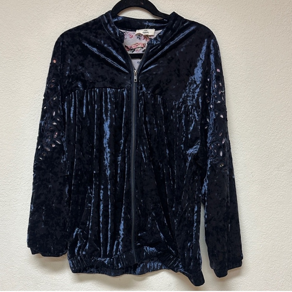 ENTRO 💙 Blue & Black Velvet Bomber Jacket with Floral Eyelet Sleeves 💠 NWT